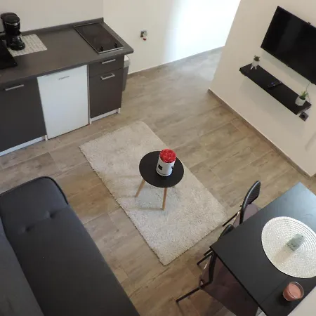 Carla Apartment *